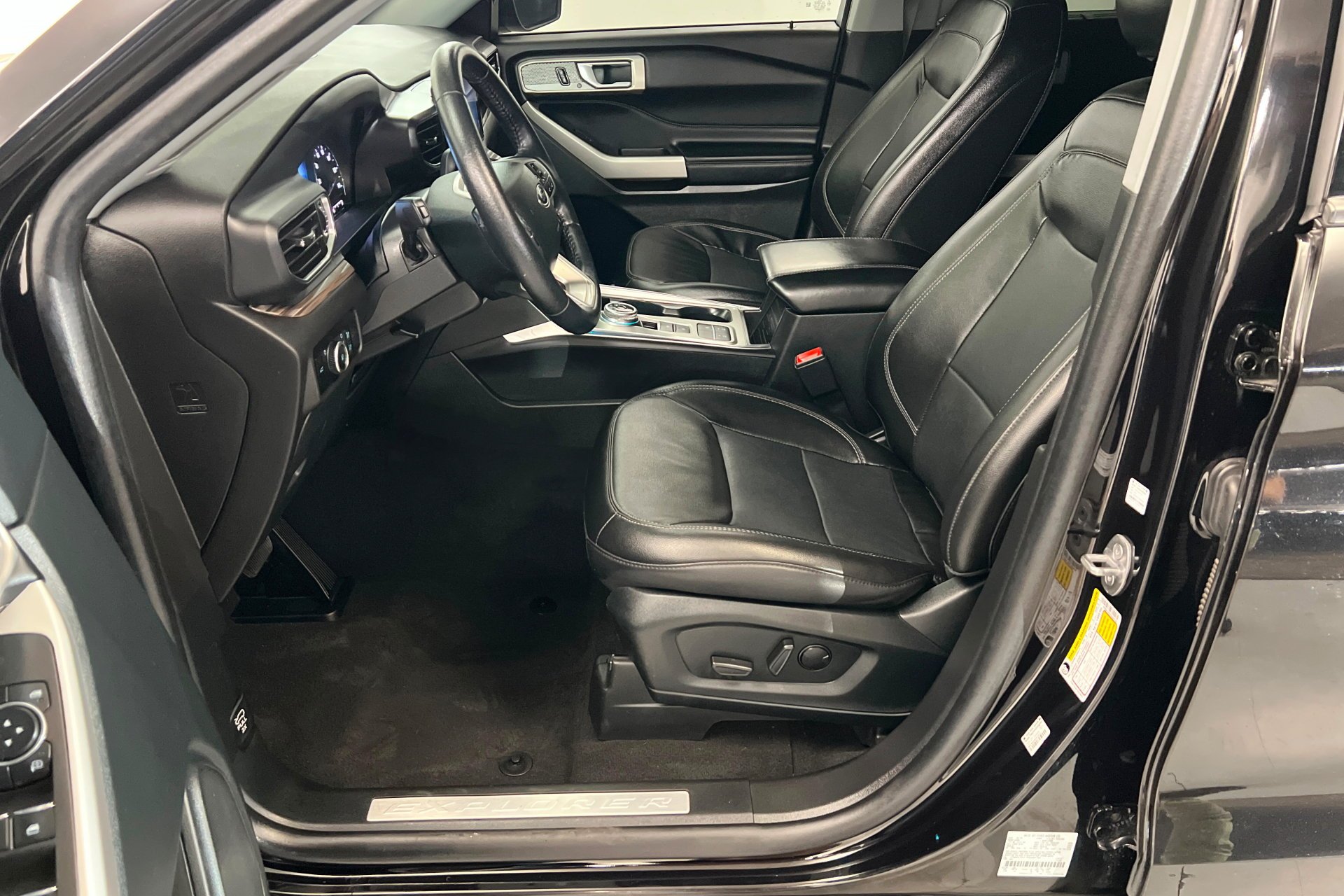 2023 Ford Explorer Limited - Photo 18
