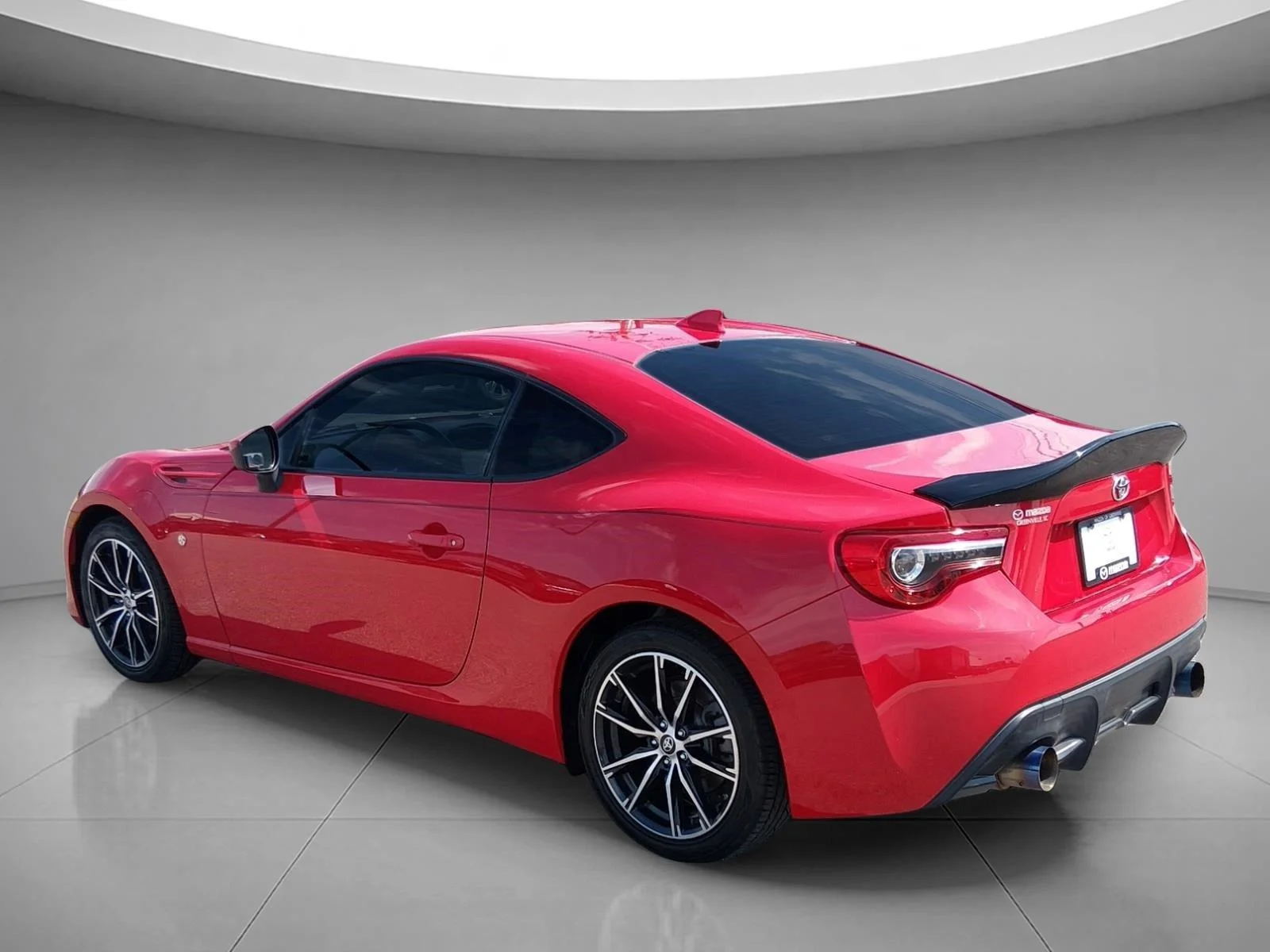 Used 2017 Ablaze Toyota 860 Special Edition image 3