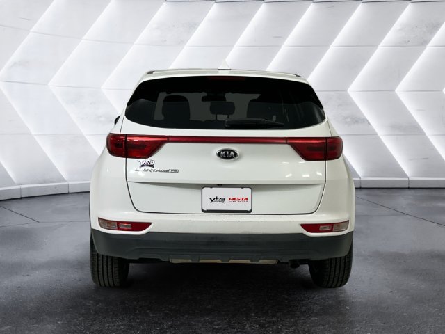 Used 2018 White Kia LX image 5