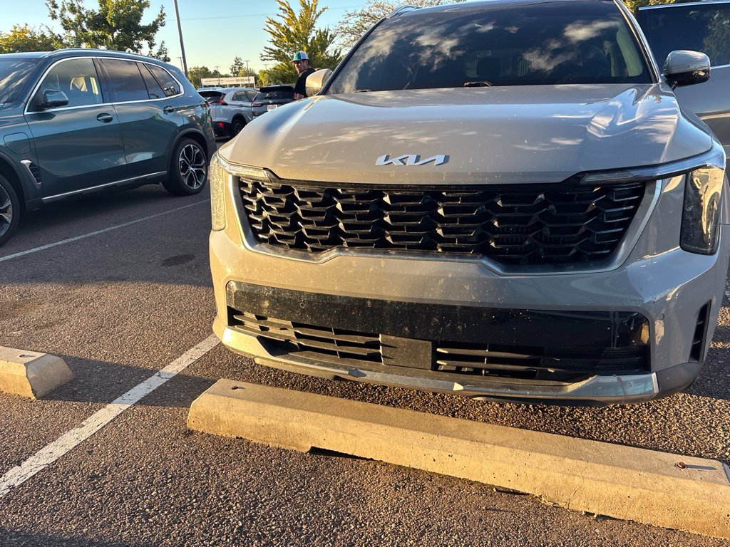 Used 2025 Gray Kia EX image 3