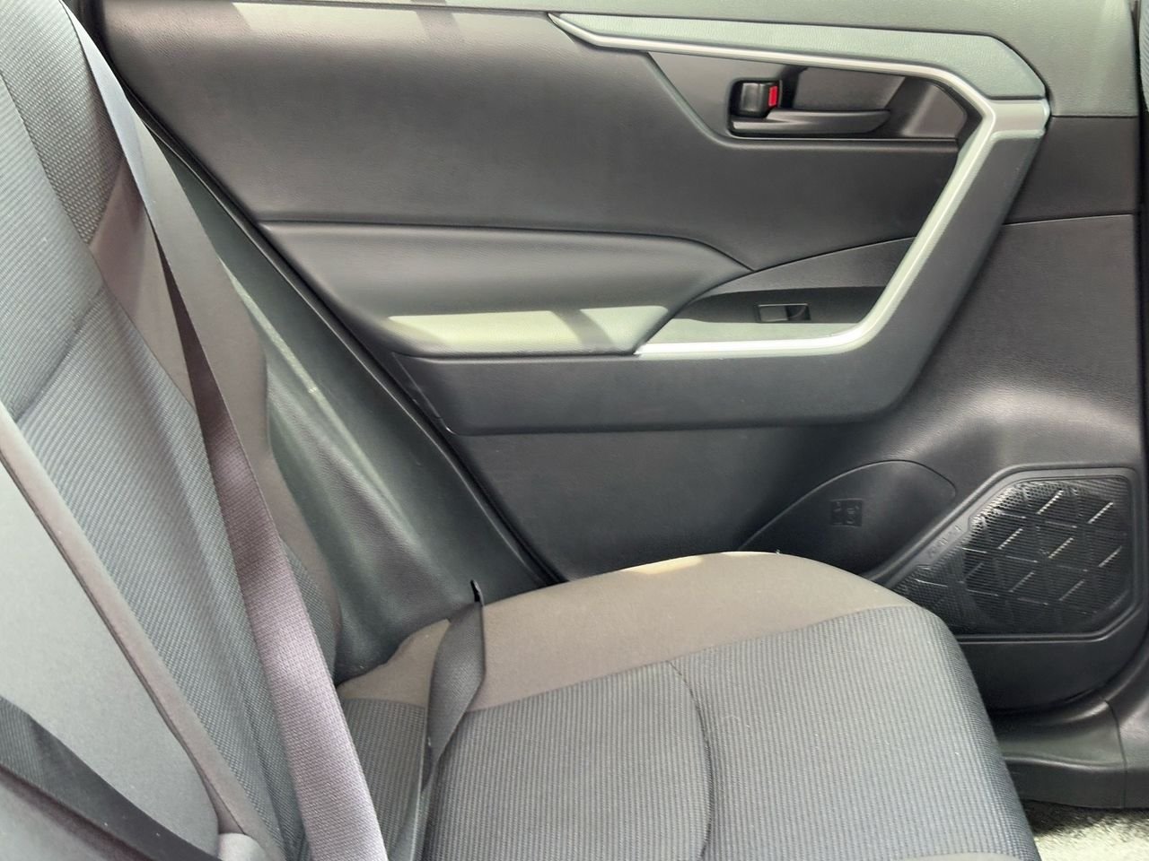 2025 Toyota RAV4 LE - Photo 11