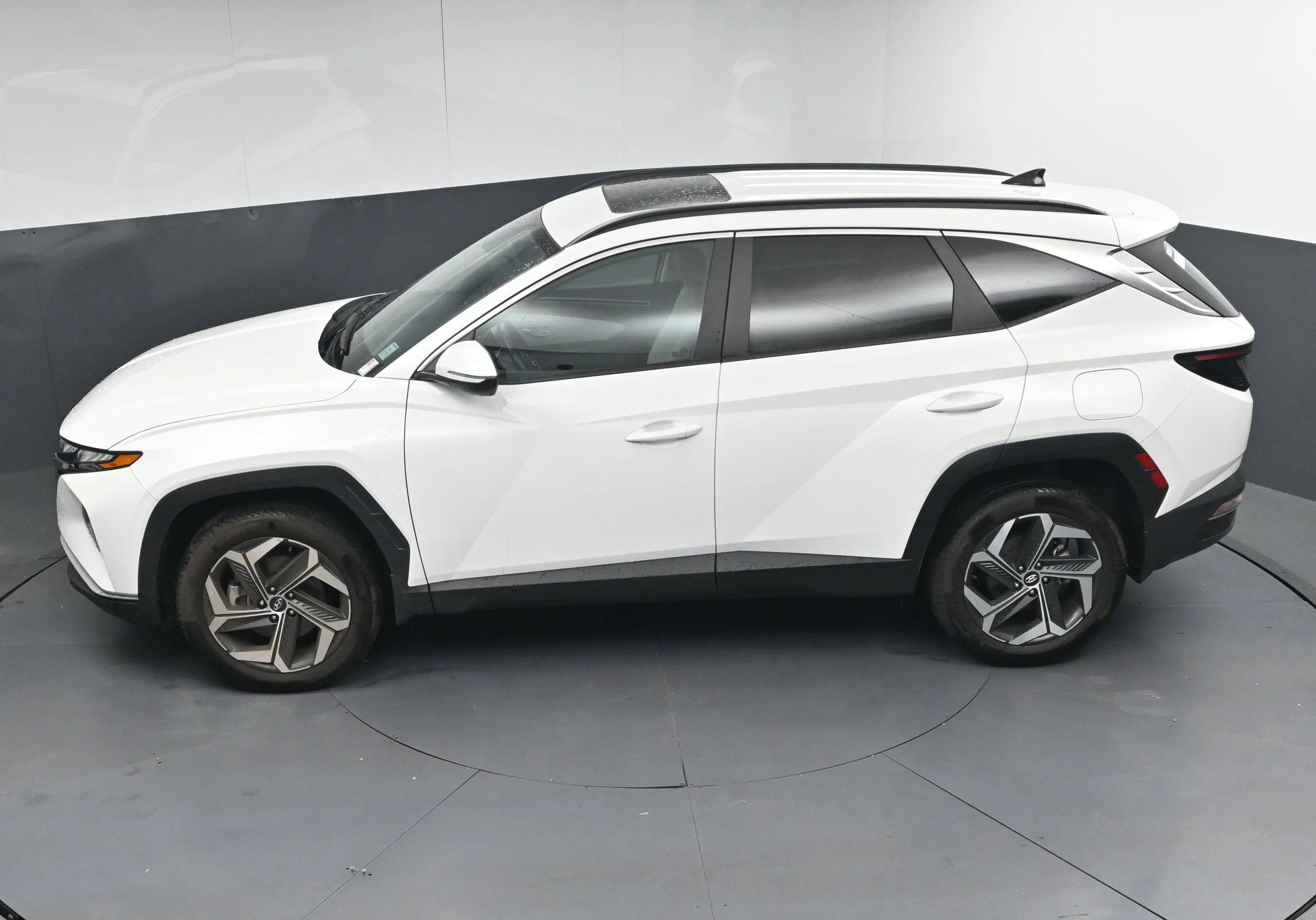 Used 2023 Serenity White Pearl Hyundai SEL image 35
