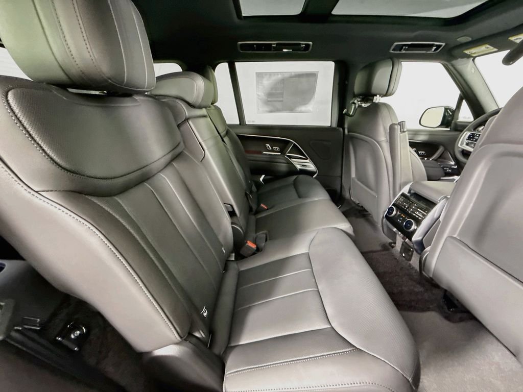 New 2026 Santorini Black Land Rover SE image 29