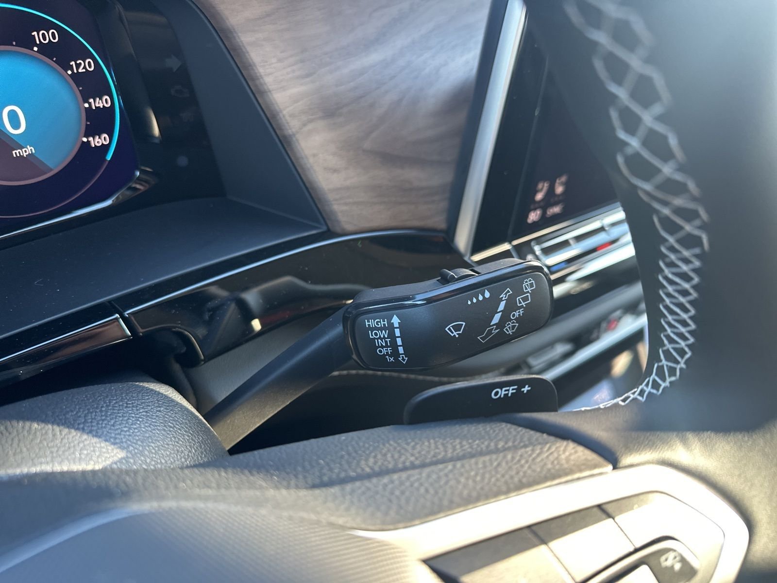 New 2026 Silver Volkswagen 2.0T SE w/Technology image 19