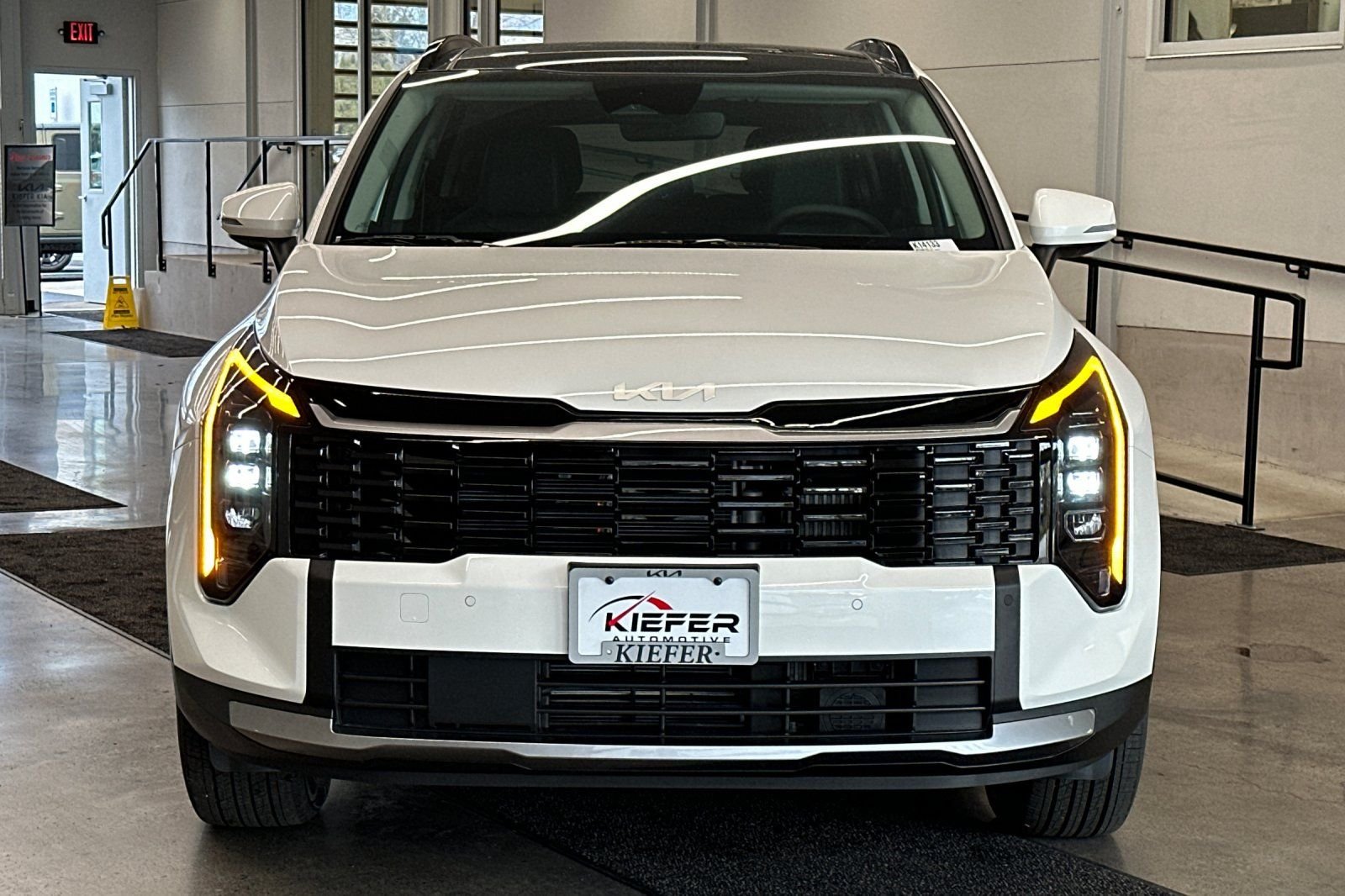 New 2026 Snow White Pearl Kia EX image 5