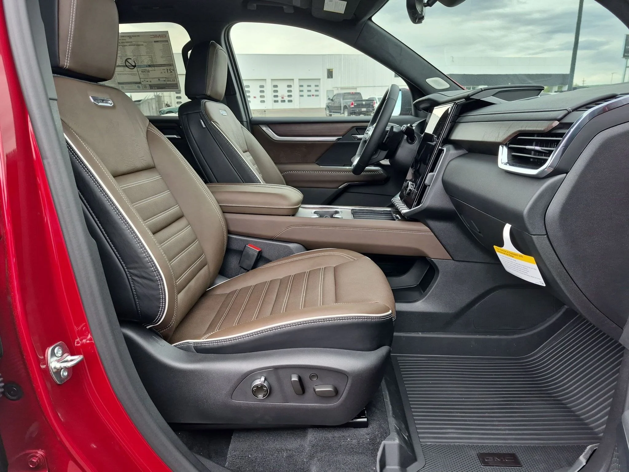 2027 GMC Acadia Denali Ultimate - Photo 23