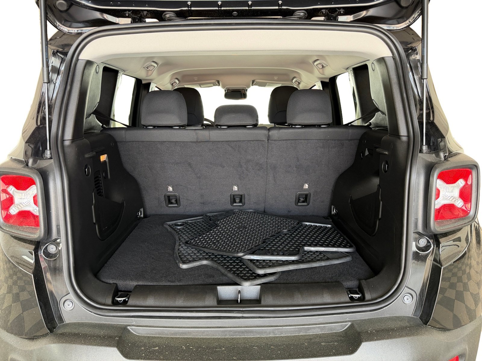Certified Used 2023 Black Clearcoat Jeep Latitude image 37