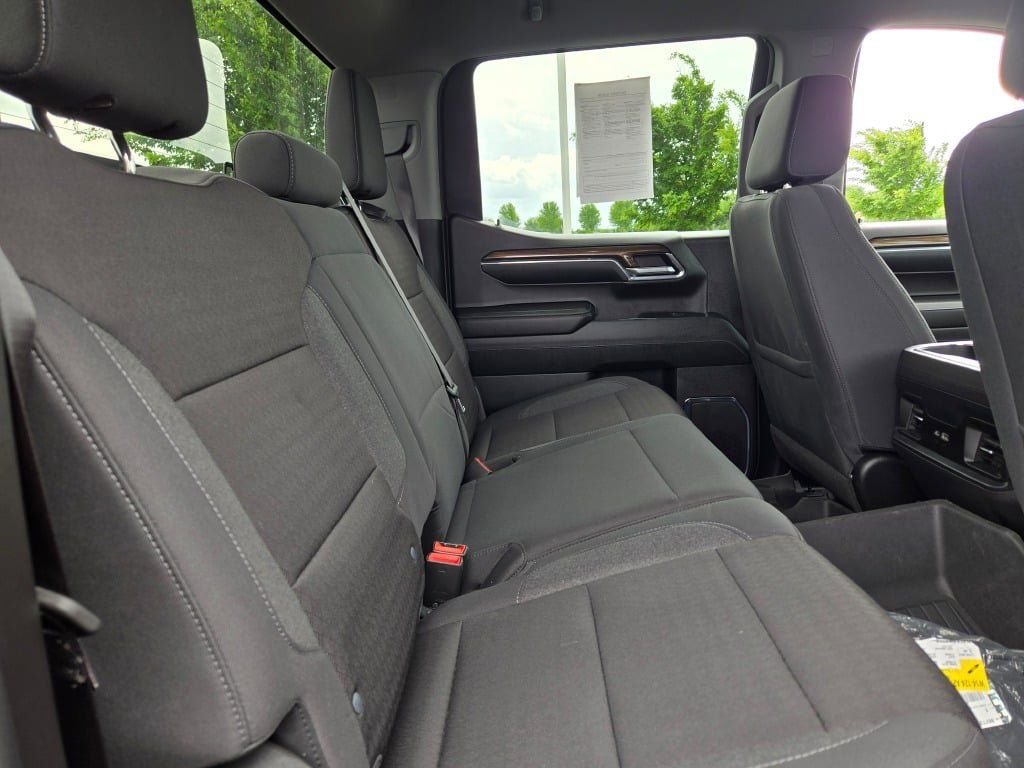 2024 Chevrolet Silverado 1500 LT Trail Boss - Photo 10