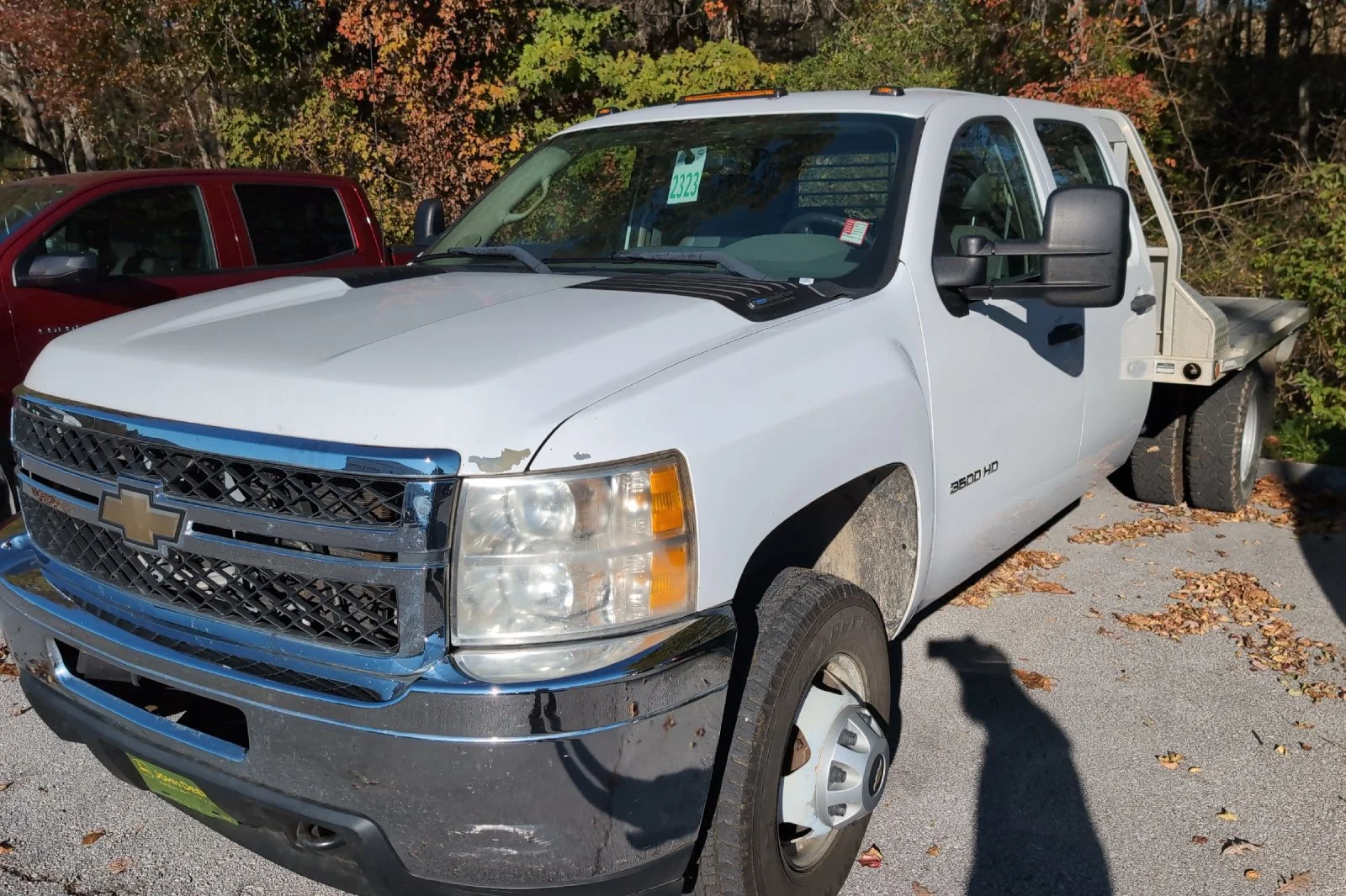 Used 2011 SUMMIT WHITE Chevrolet WT image 11