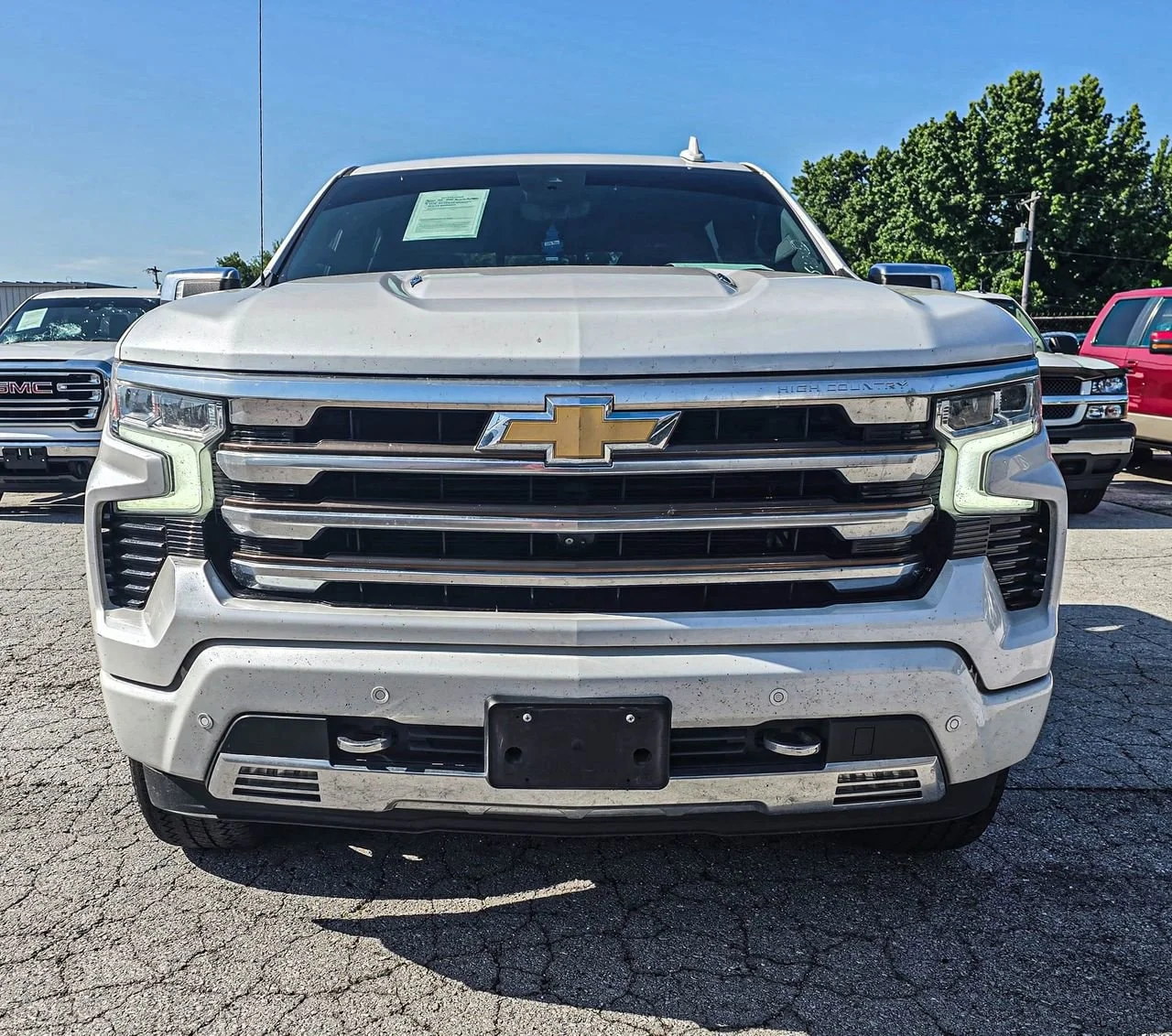 Used 2022 Iridescent Pearl Tricoat Chevrolet High Country image 1