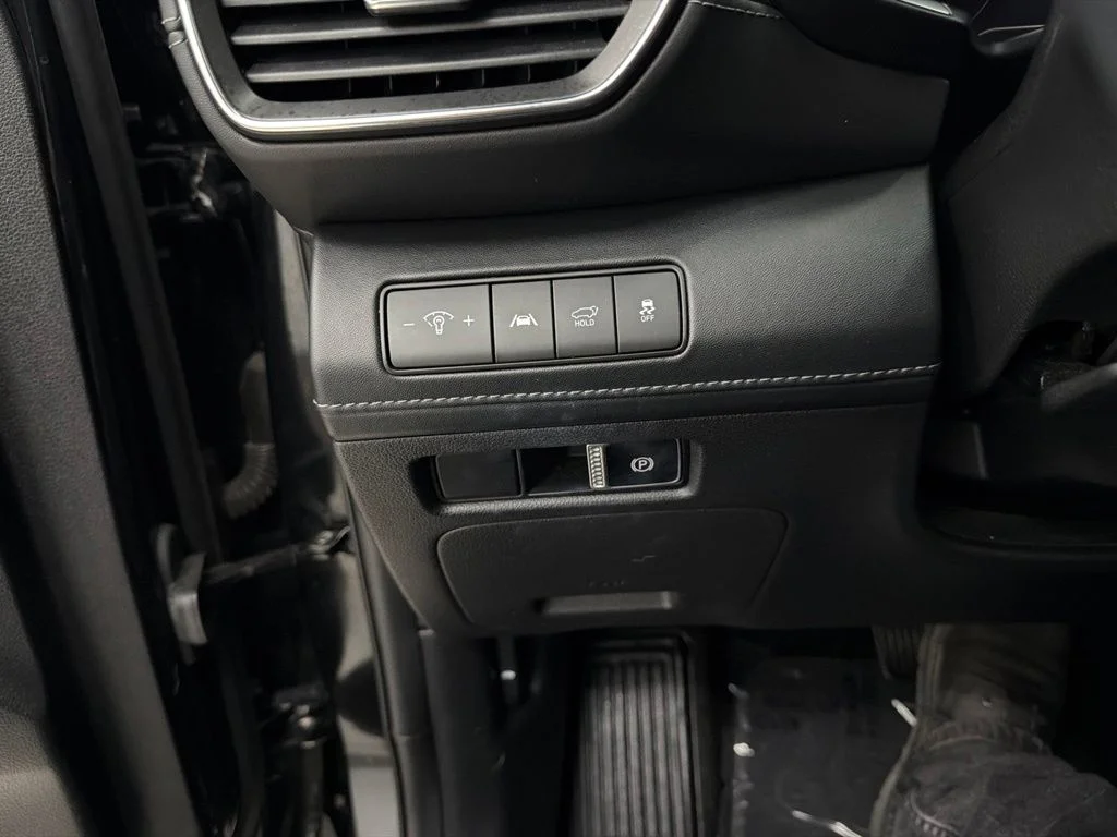 Used 2021 Black Hyundai SEL image 19