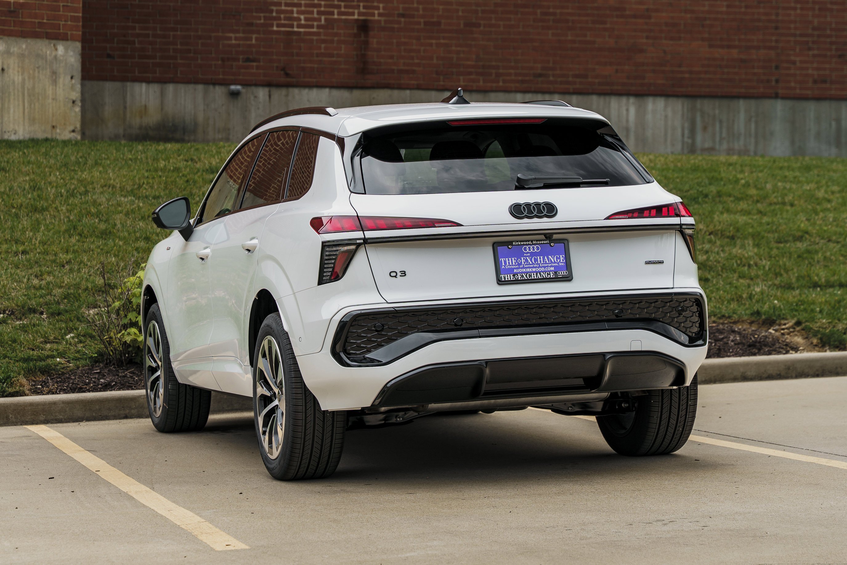 New 2026 GALCIER WHITE Audi S line image 5
