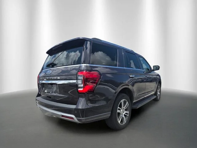 Used 2024 Gray Ford Limited image 4