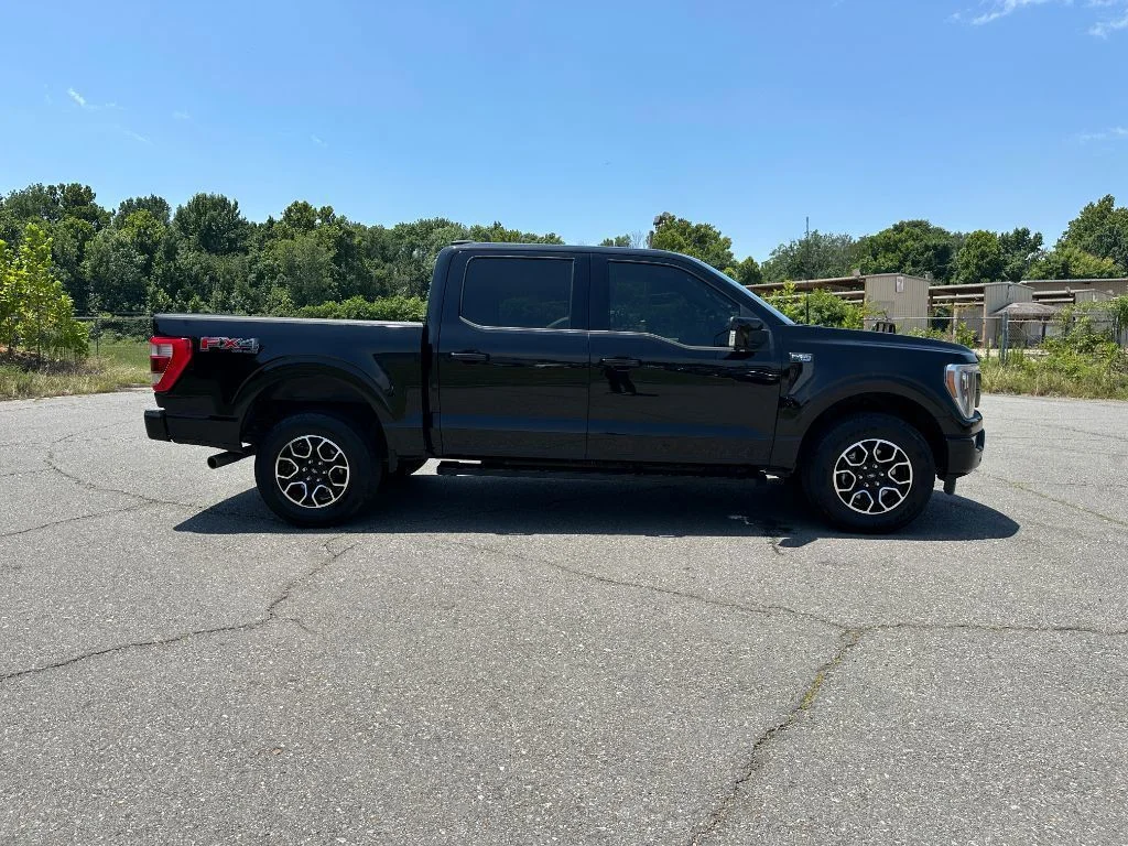 Used 2022 Black Ford Lariat image 8