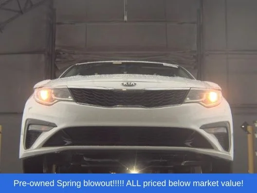 Used 2020 White Kia LX image 3