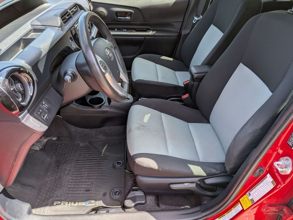 2016 Toyota Prius c Four - Photo 14