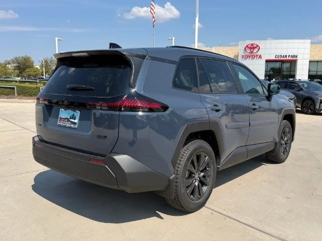 New 2026 Cloud Toyota XLE Premium image 6