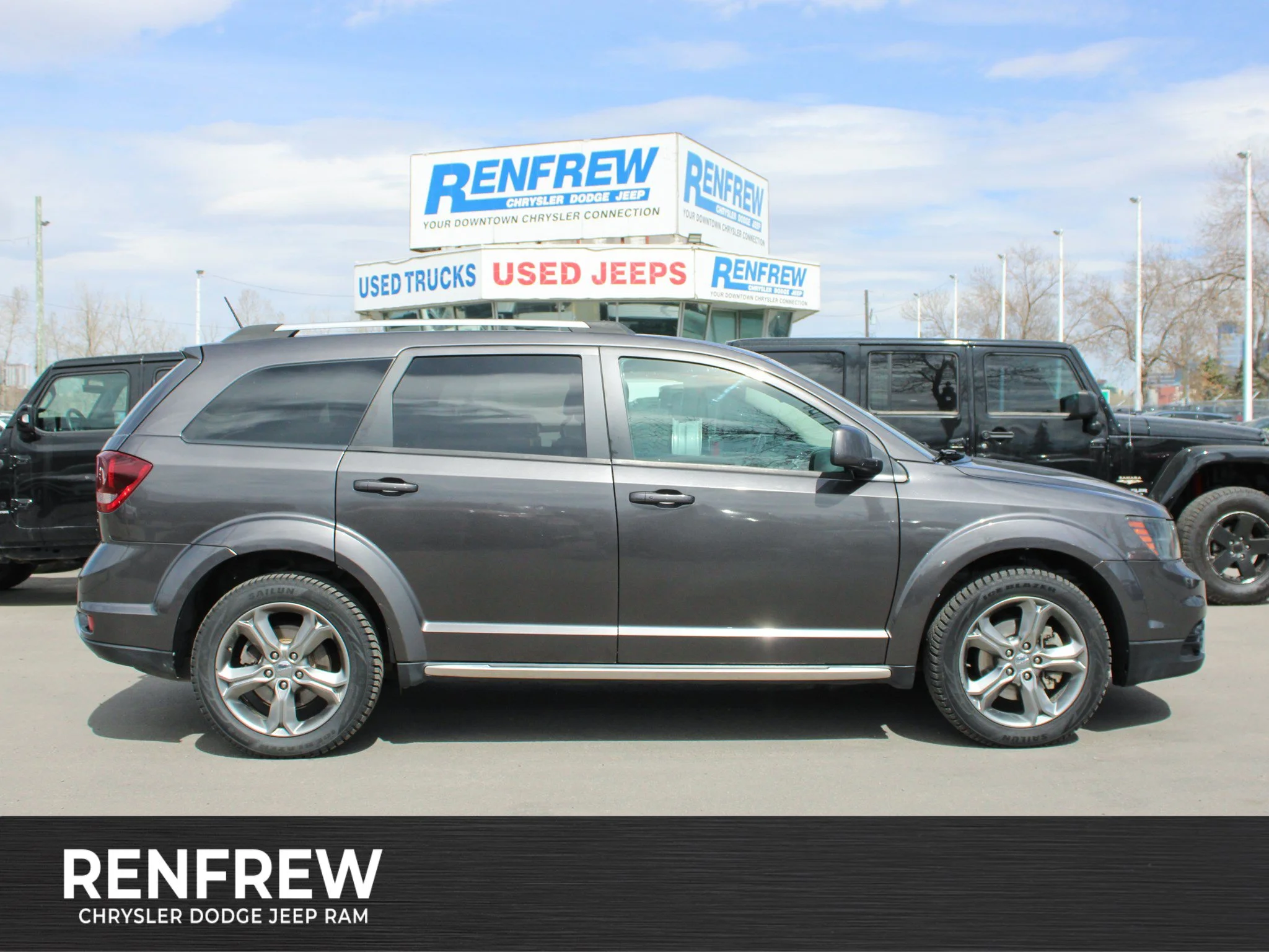 Used 2017 Grey Dodge Crossroad * No Accidents | Heated Seats | V6 | Remote Start | Alpine image 1