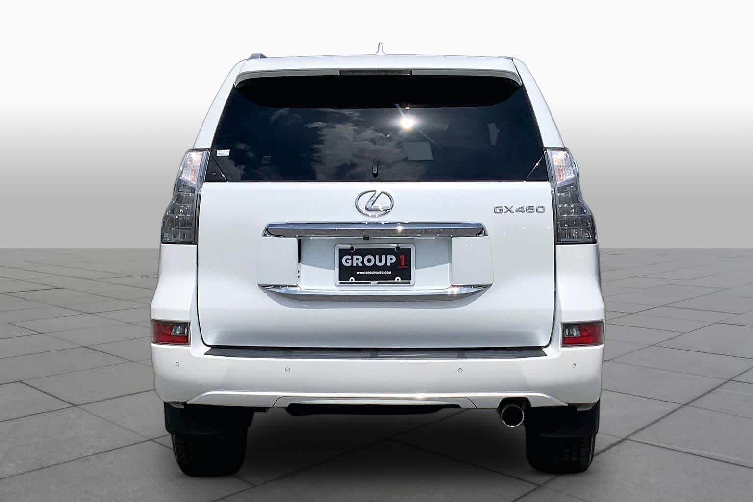 Used 2014 Starfire Pearl Lexus  image 5