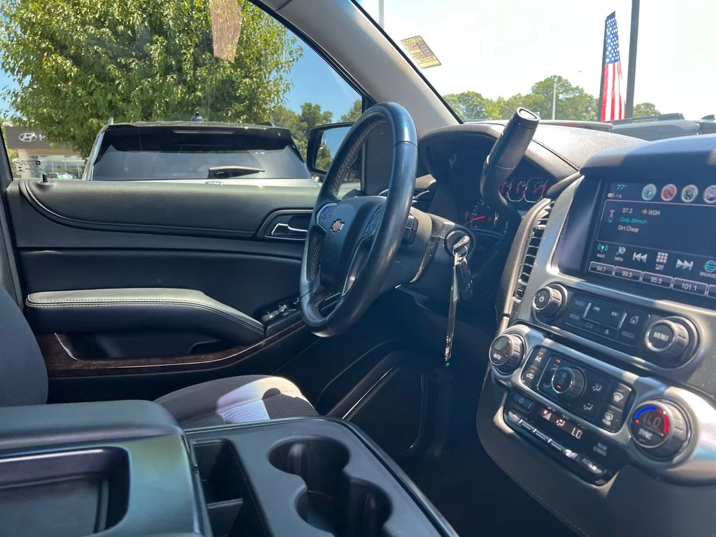 Used 2020 Black Chevrolet LS image 27