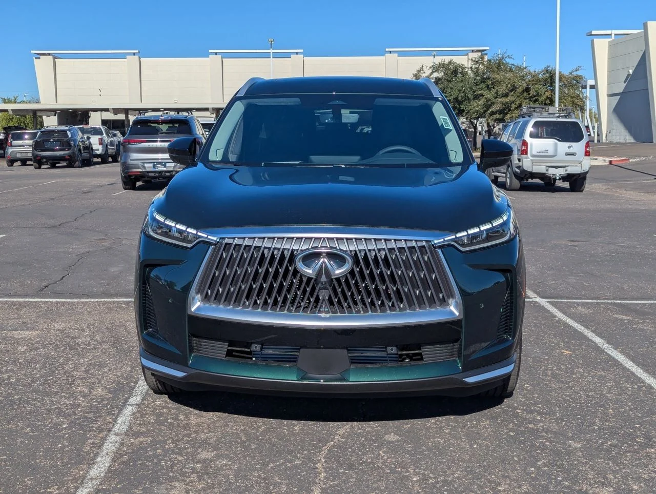 2026 INFINITI QX60 LUXE - Photo 8
