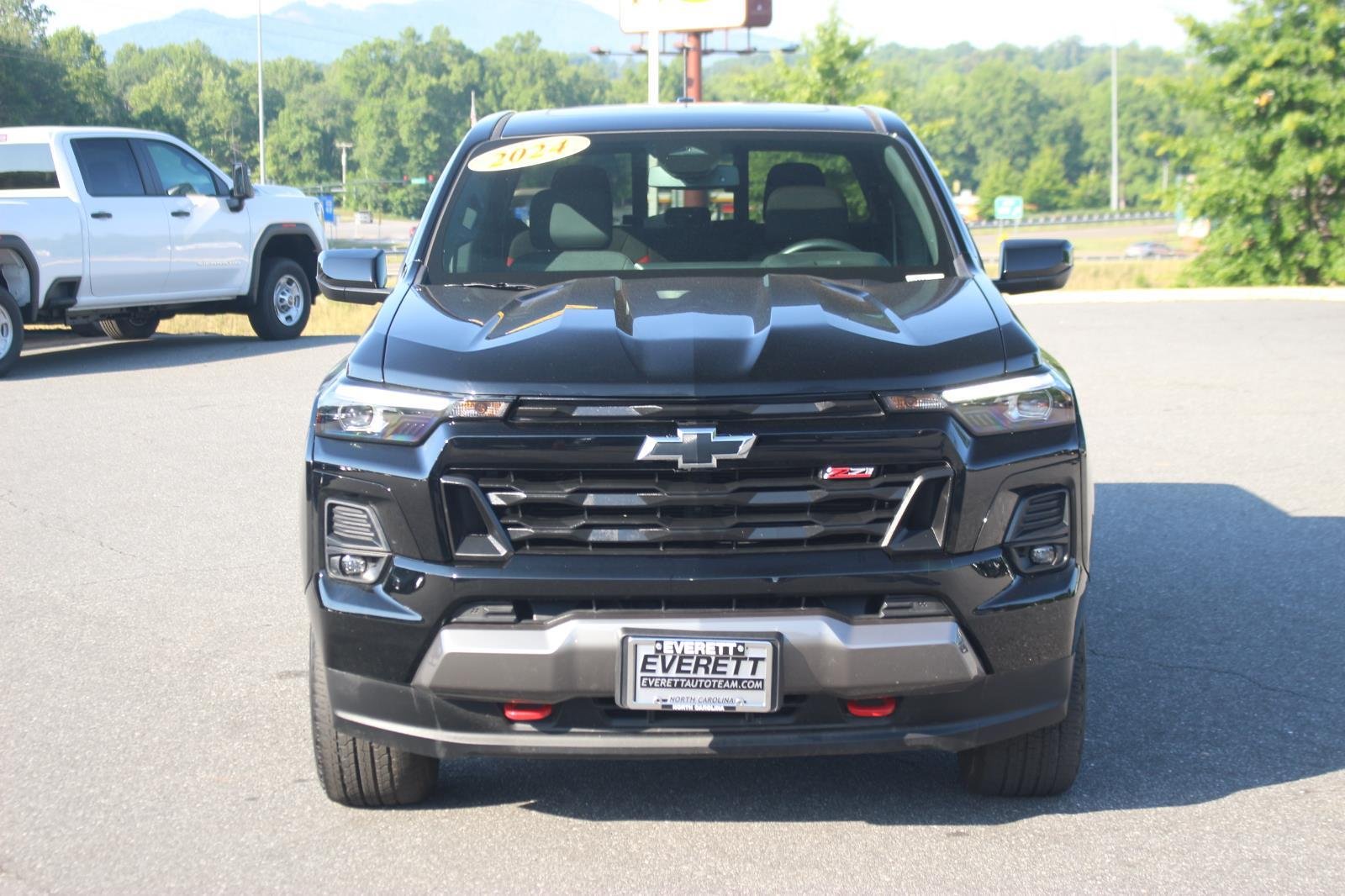 Used 2024 Black Chevrolet Z71 image 2