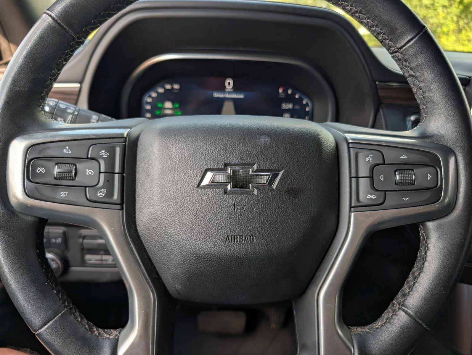 Used 2023 Summit White Chevrolet Z71 image 24