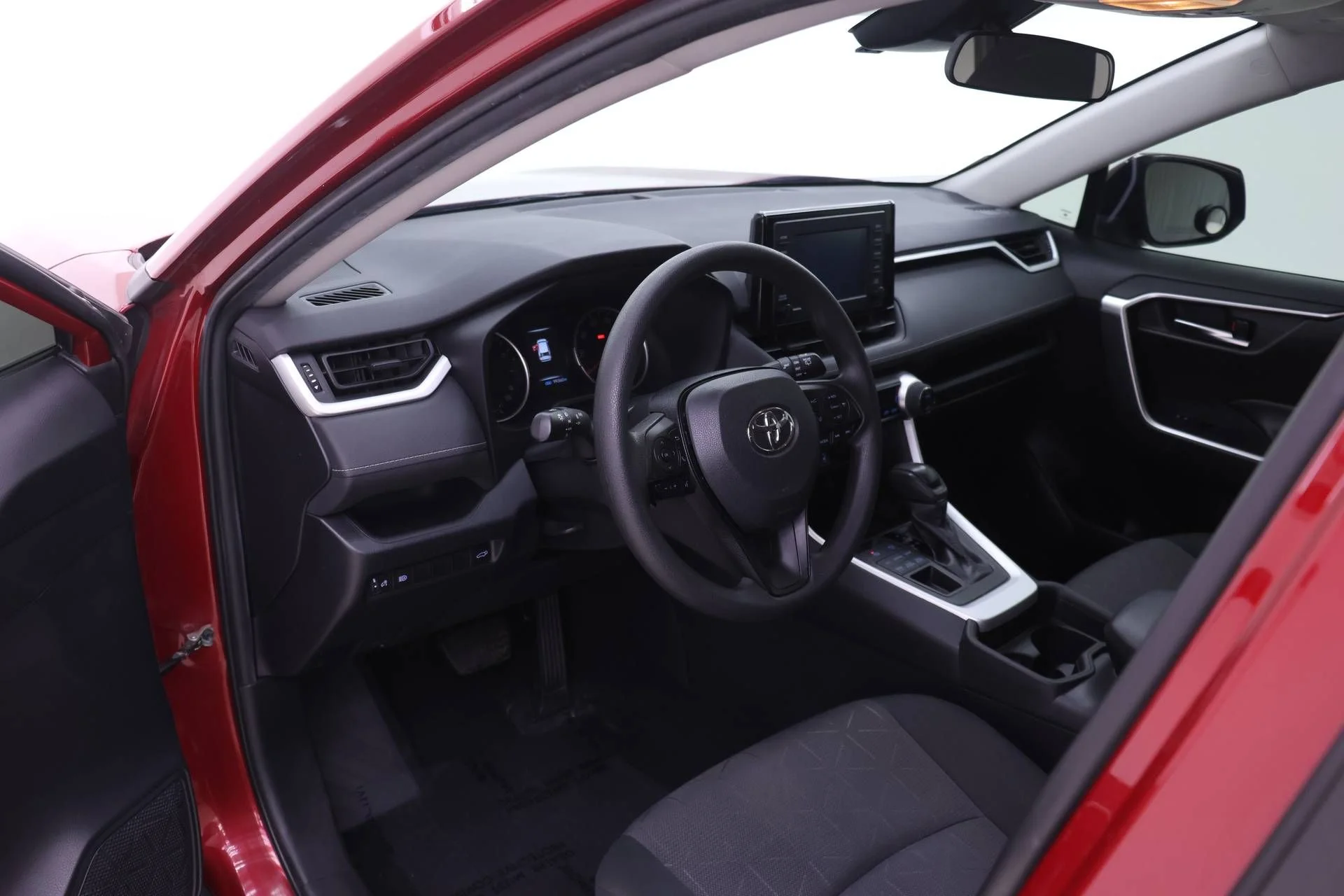 Used 2019 Ruby Flare Pearl Toyota XLE image 3
