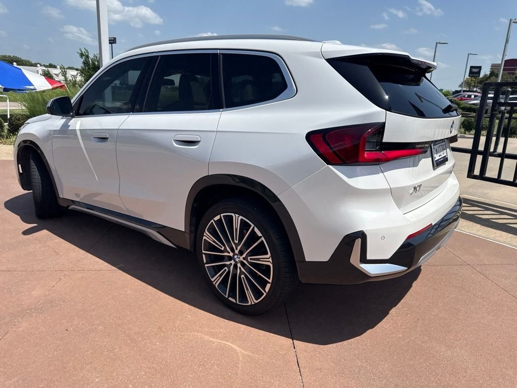 Used 2024 White BMW xDrive28i image 5