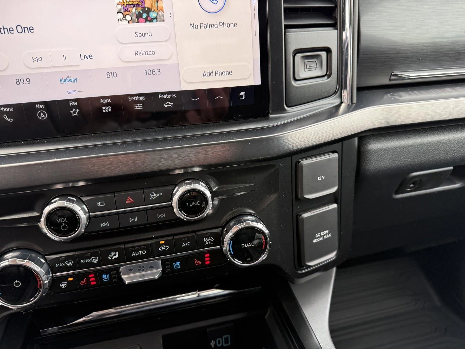 New 2026 Star White Metallic Tri-Coat Ford LARIAT image 25