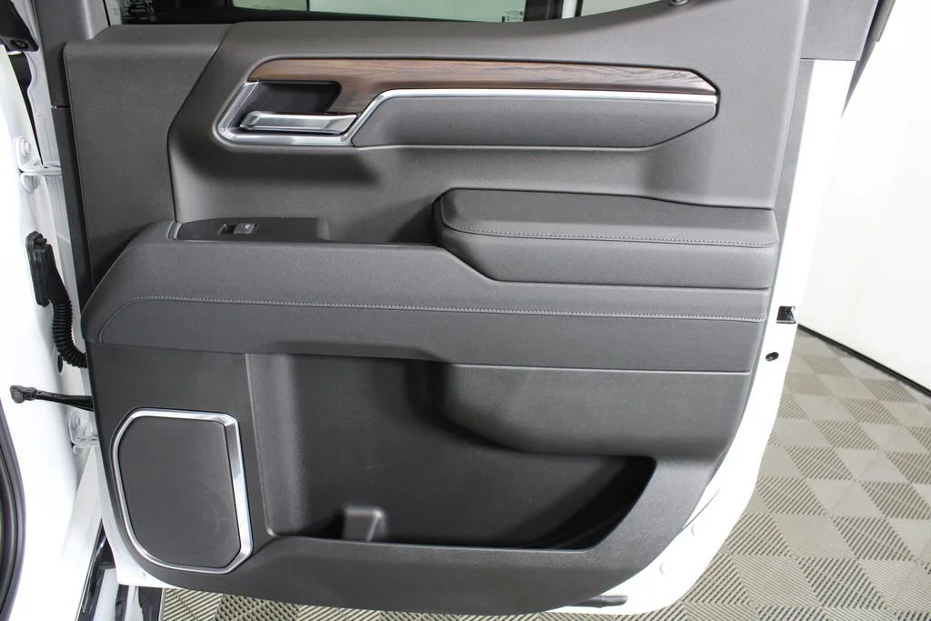 2026 GMC Sierra 1500 SLT - Photo 10