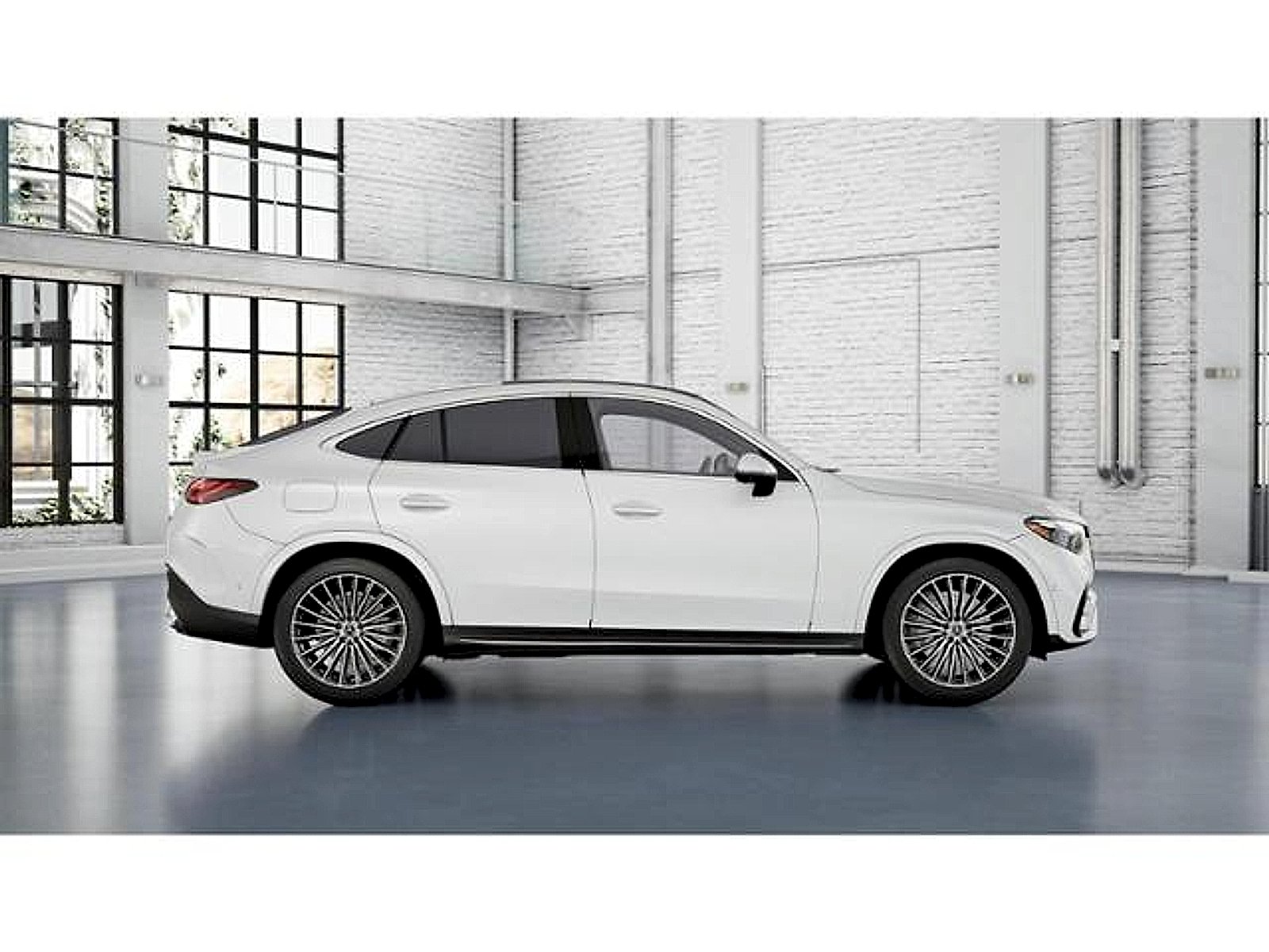 Certified Used 2024 MANUFAKTUR Moonlight White Metallic Mercedes-Benz 4MATIC® image 4