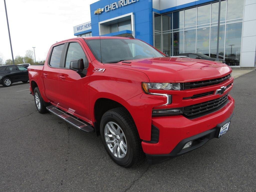 Used 2021 Red Chevrolet RST image 2