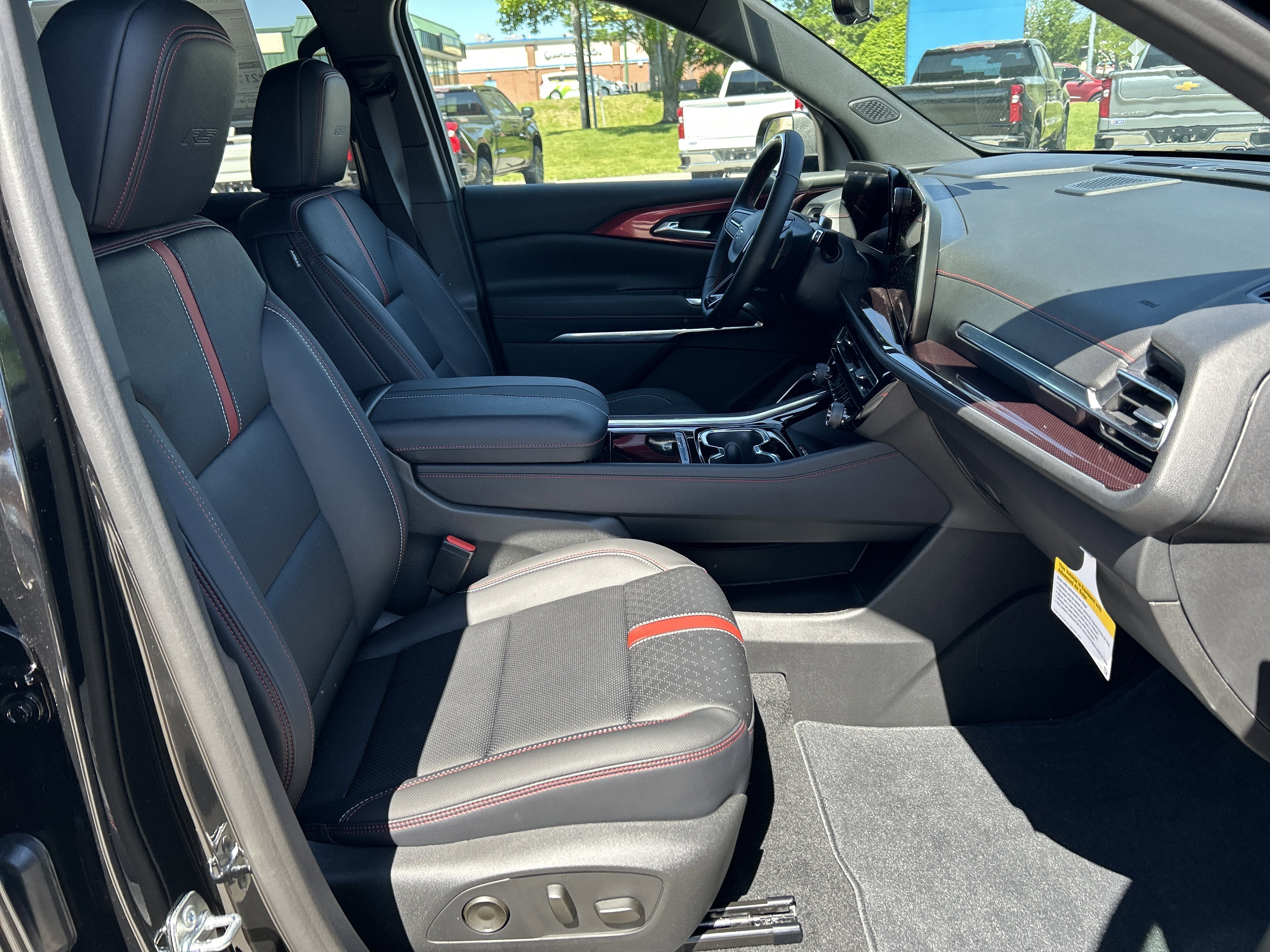 New 2026 Mosaic Black Metallic Chevrolet RS image 10