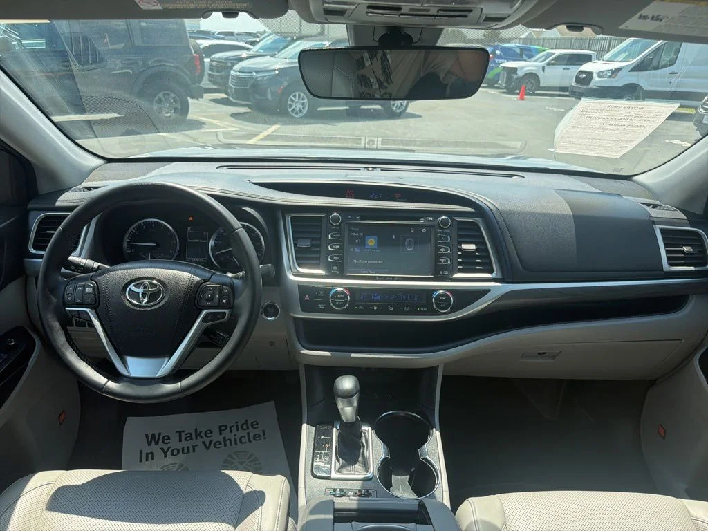 Used 2018 Gray Toyota Limited image 14