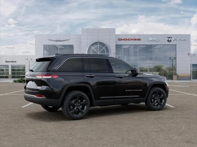 New 2026 Diamond Black Crystal Pearl-Coat Exterior Paint Jeep Limited image 56