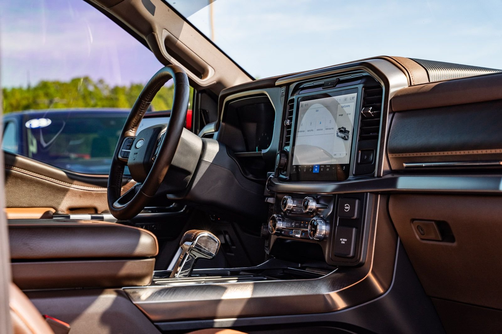 Certified Used 2025  Ford King Ranch image 12