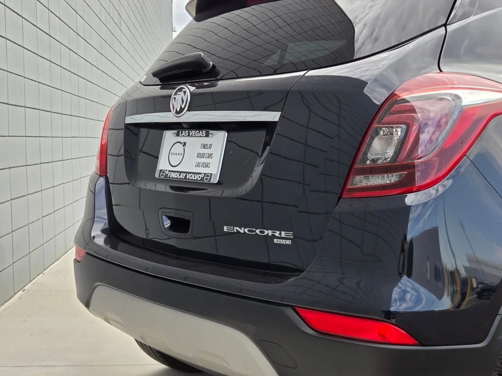Used 2022 Blue Buick Preferred image 11