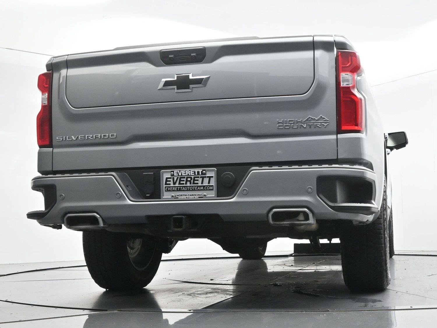 Used 2025 Sterling Gray Metallic Chevrolet High Country image 50