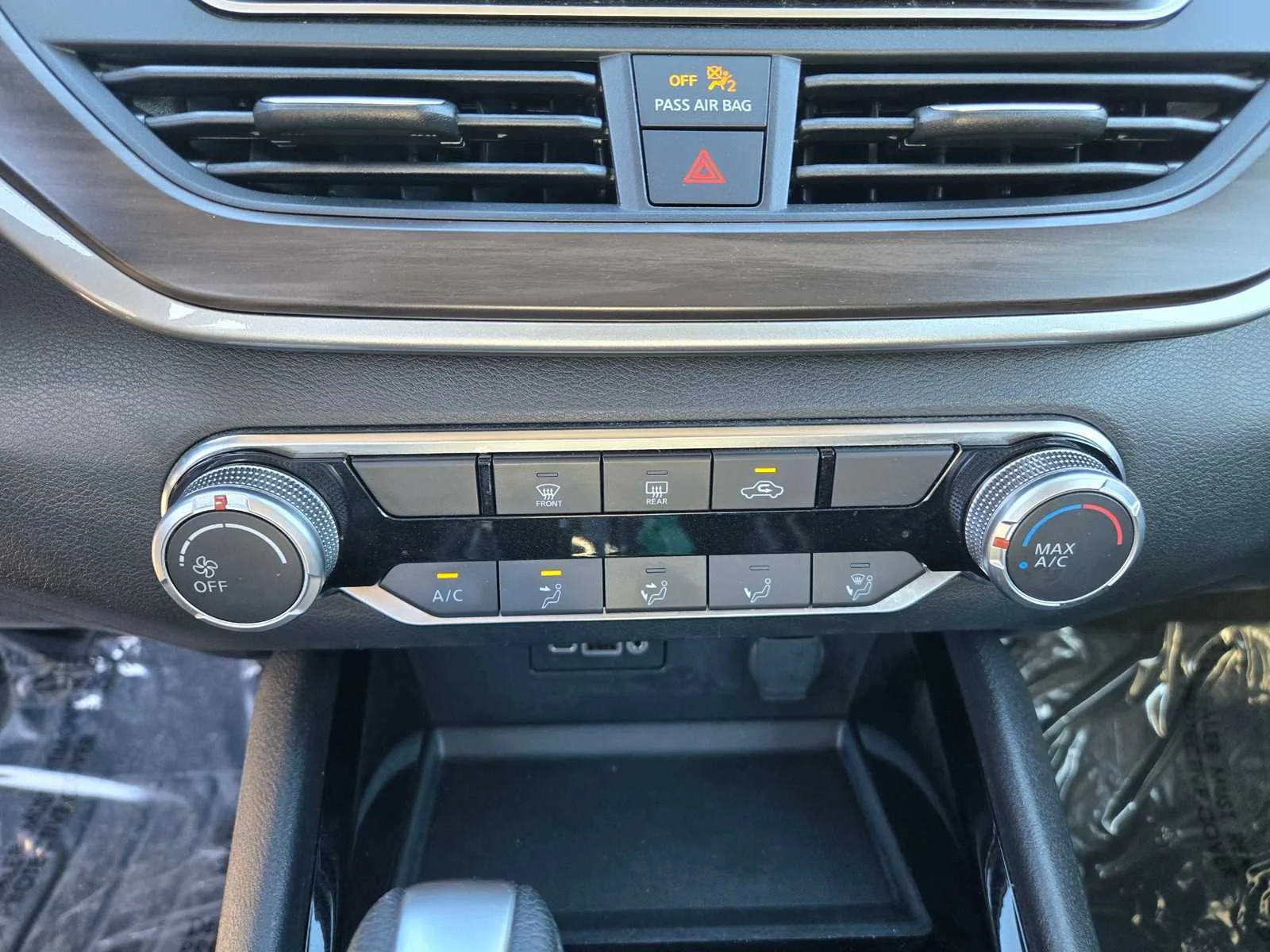 Used 2024  Nissan 2.5 SV image 17