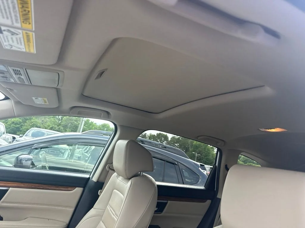 Used 2020 White Honda Touring image 4