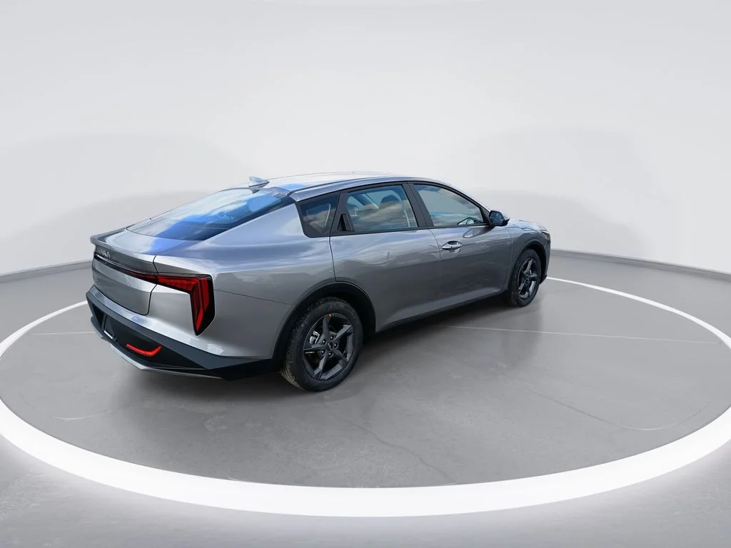Used 2025 Gray Kia LXS image 8