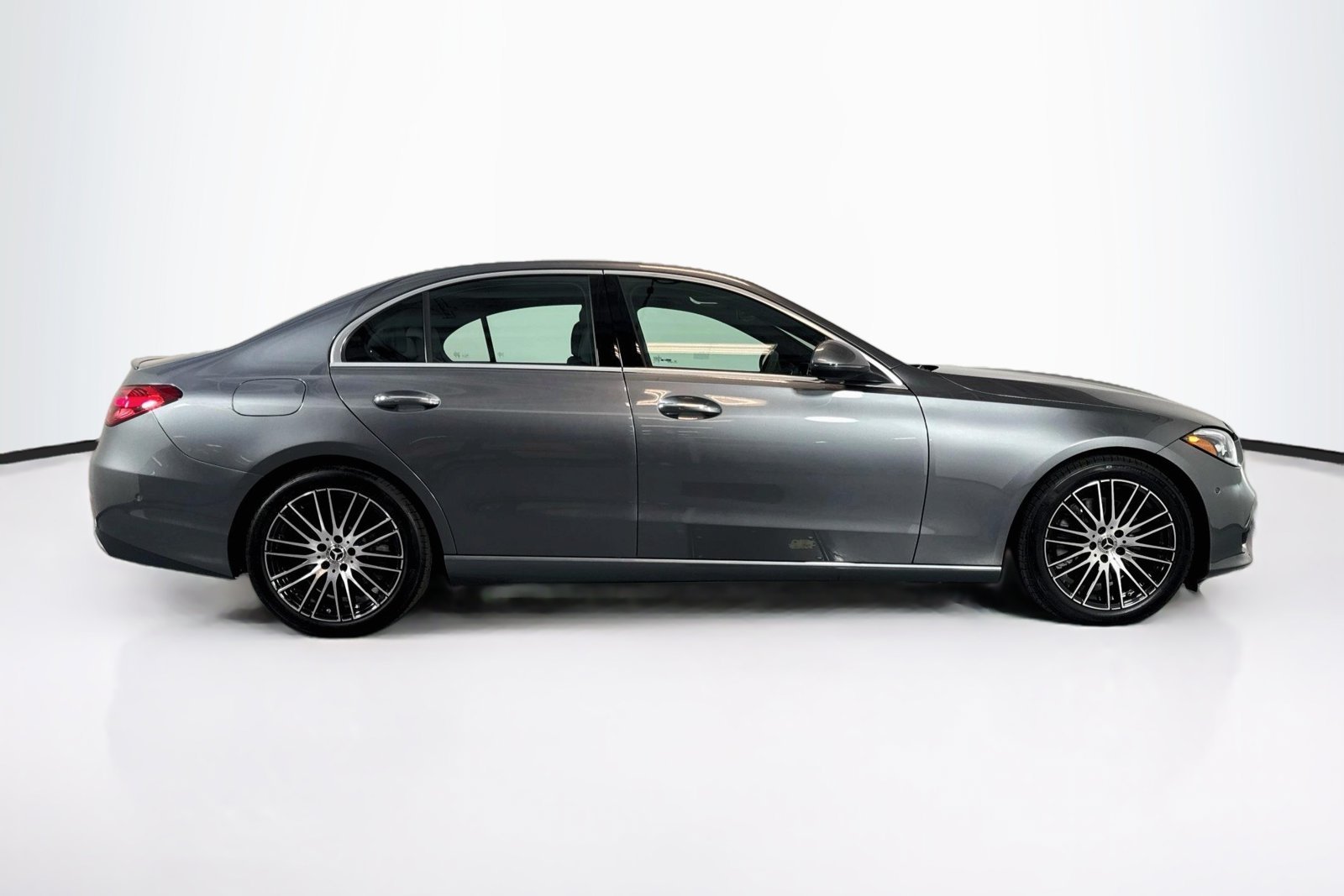 New 2026 Selenite Grey Metallic Mercedes-Benz C 300 image 4