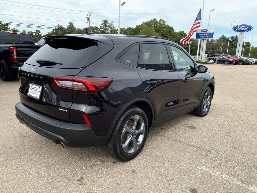 Used 2025 Black Metallic Ford ST-Line Select image 3