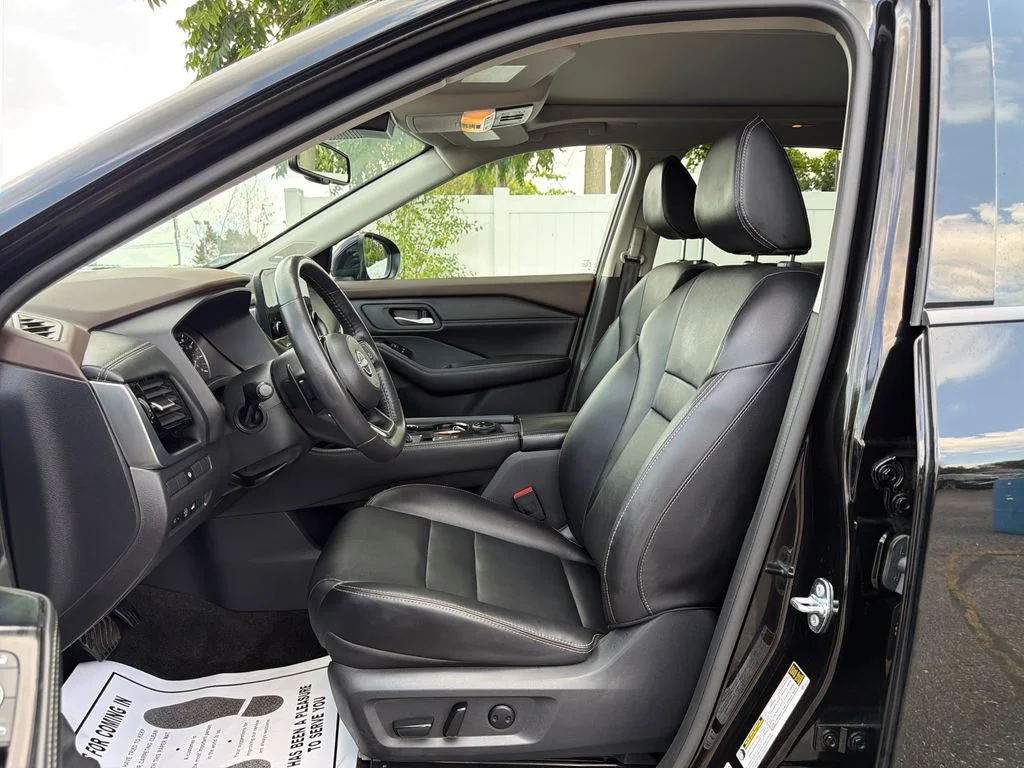 Used 2023 Black Nissan SL image 29