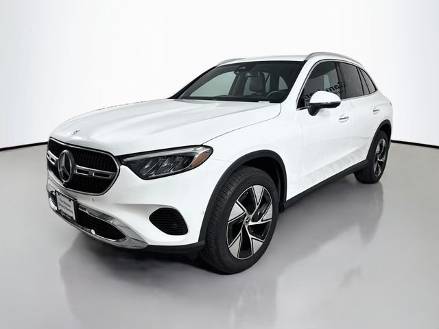 Used 2024  Mercedes-Benz GLC 300 image 3