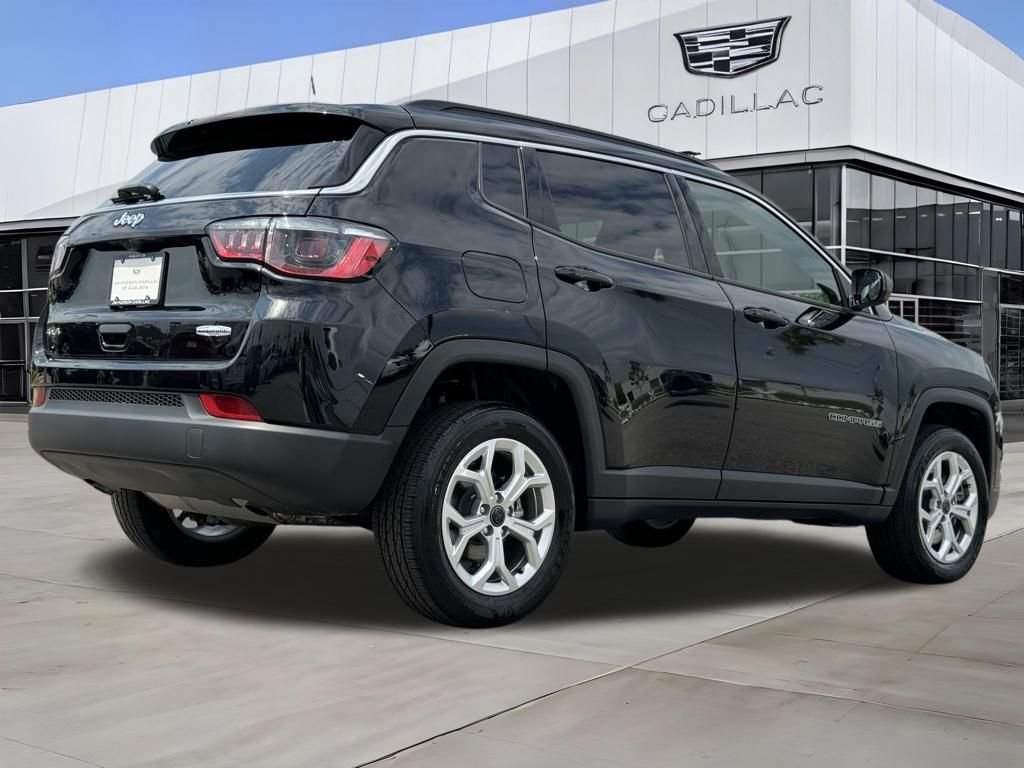 Used 2025 Black Jeep Latitude image 7