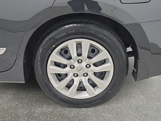 Used 2015 Blue Nissan 2.5 S image 30