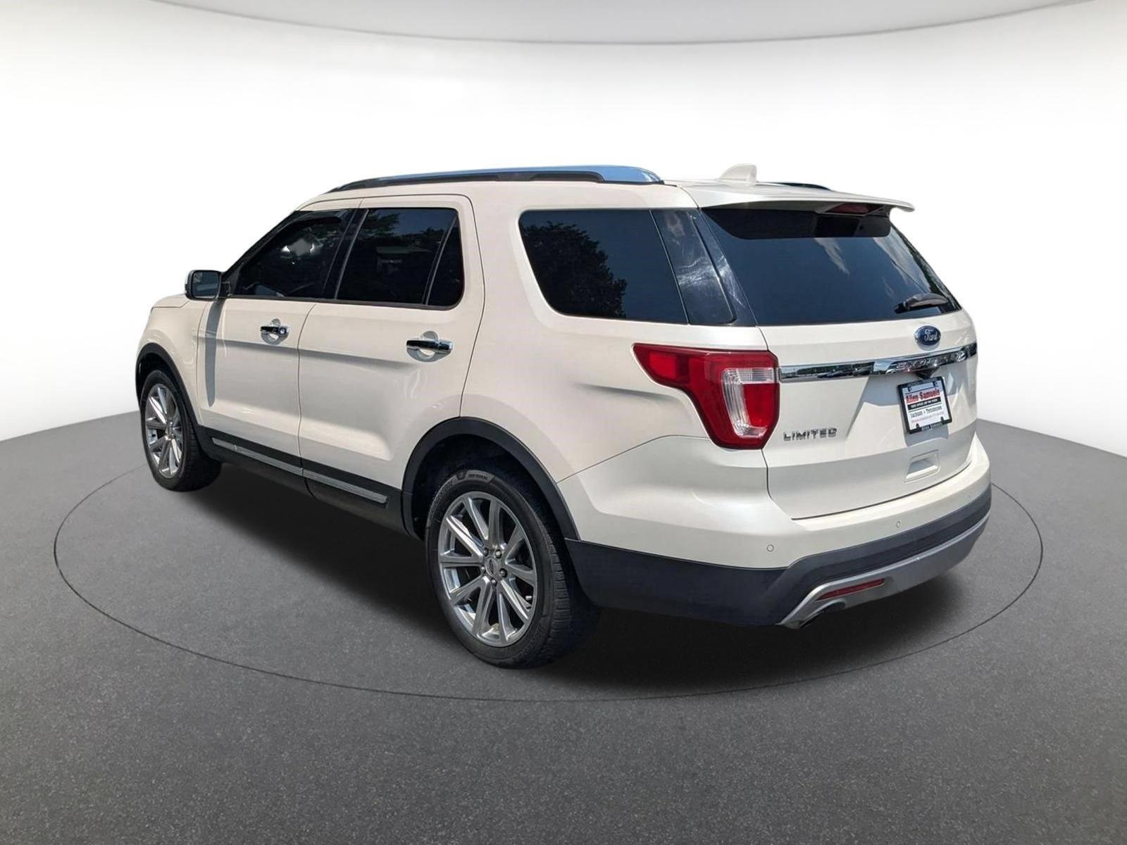 Certified Used 2017 White Platinum Metallic Tri-Coat Ford Limited image 7