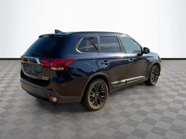 Used 2018 Blue Mitsubishi LE image 6
